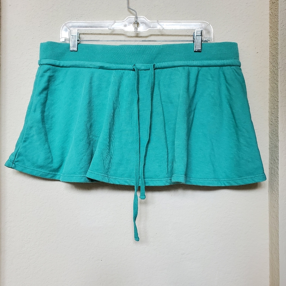 Daily Practice Tie Waist Green Skort.  Size Large